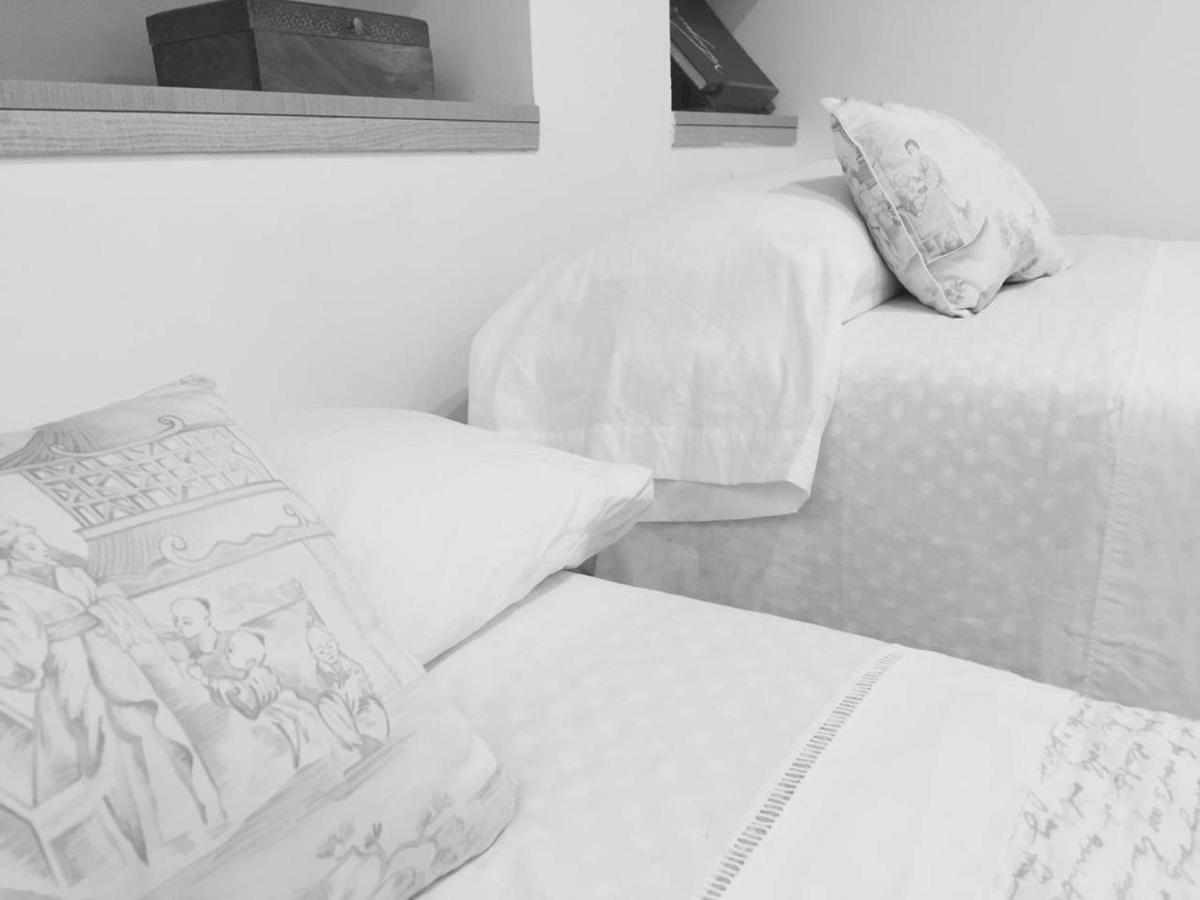Puerta Carmona Apartament Sewilla